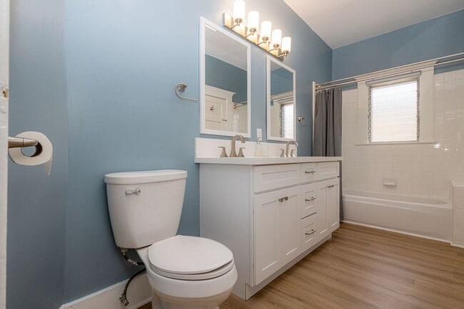 Building Photo - Fully Renovated Craftsman Home, 3-Bedroom,...