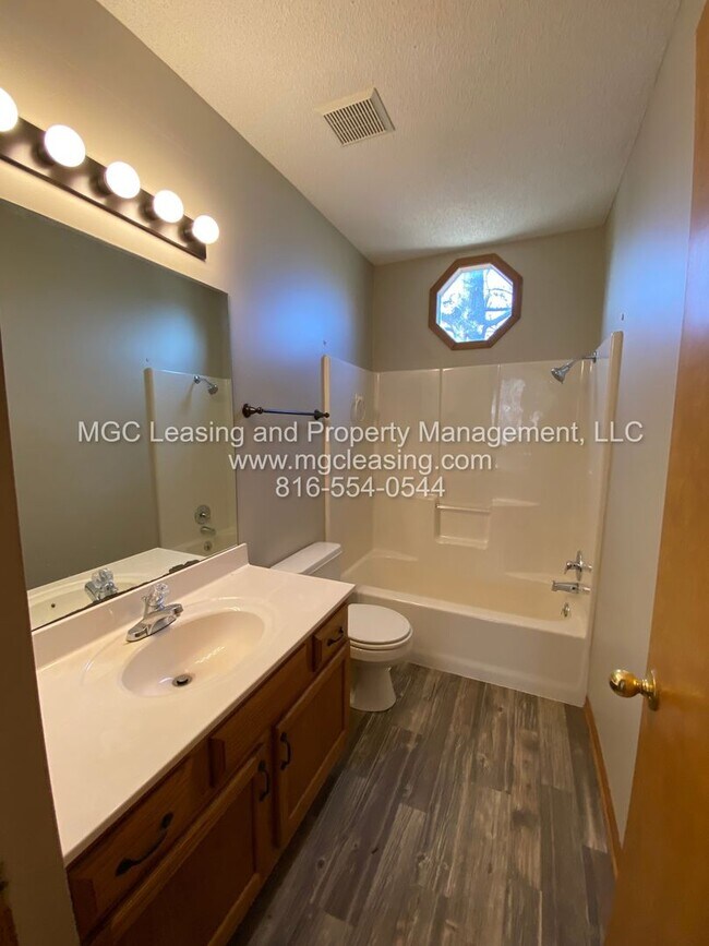 Building Photo - Charming Family Home in Greenwood’s Cheyen...