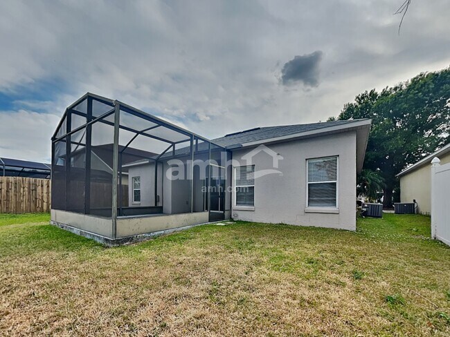 Building Photo - 4926 Waterside Pointe Cir