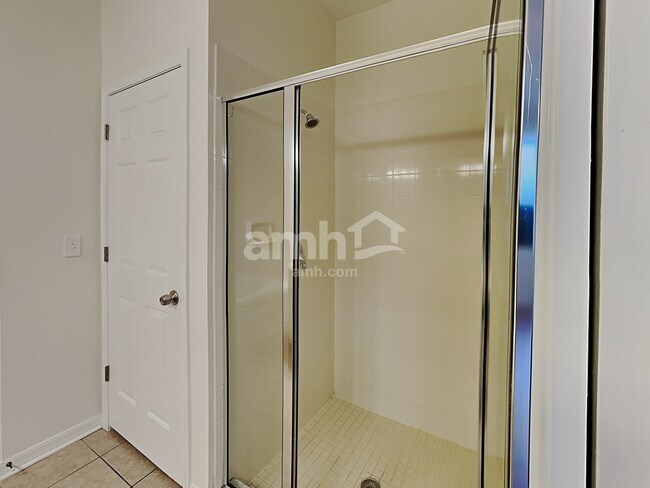 Building Photo - 1609 Delano Trent St