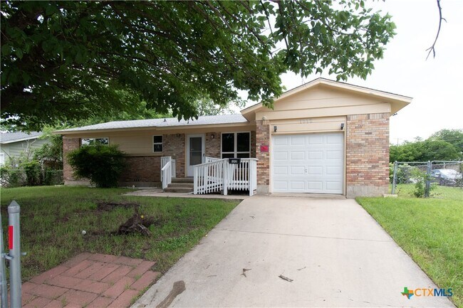 Primary Photo - 1312 Stephen St