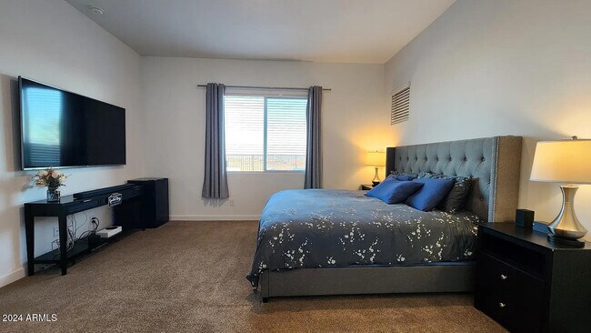 Building Photo - 2874 E Magdalena Dr