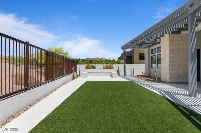 Building Photo - 10927 White Clay Dr