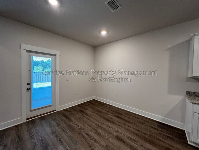 Building Photo - 5781 Danbury Blvd