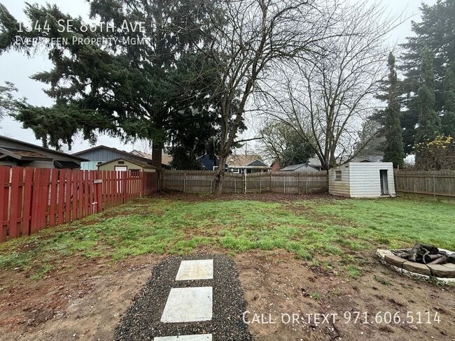 Building Photo - 1344 SE 86th Ave