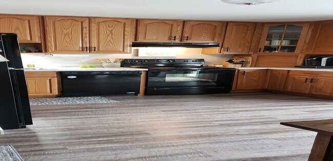 Building Photo - Carter St