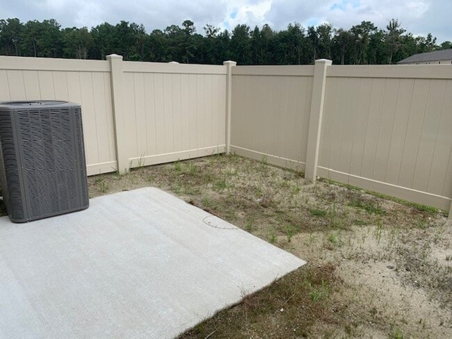 Building Photo - Townhome in Midway Park - Boyington Place!