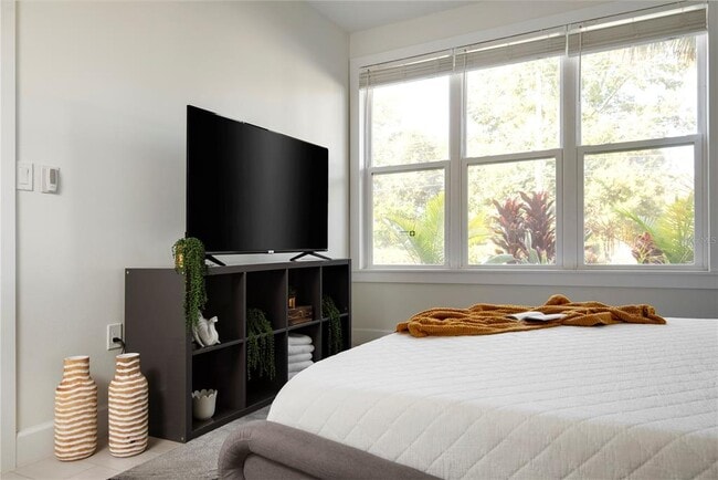 Building Photo - 4919 N Nebraska Ave