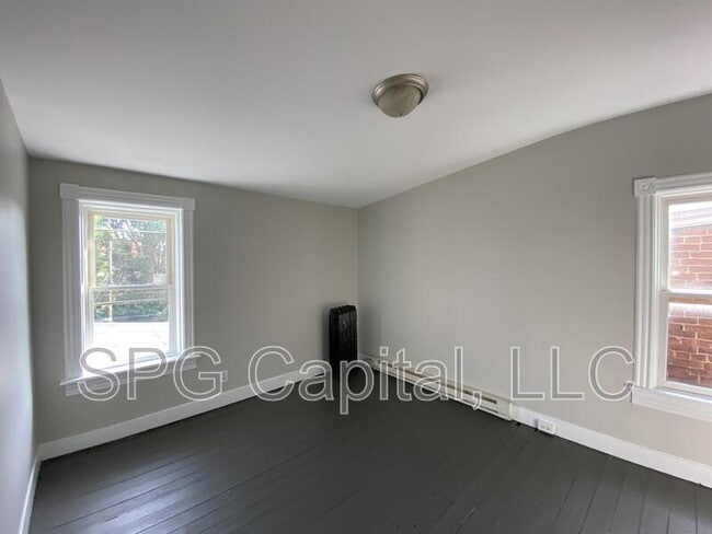 Building Photo - 16 East Ave