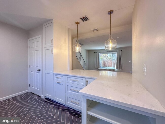 Building Photo - 226 Guthrie Ave