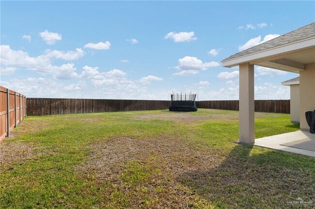 Building Photo - 33 Aqualina Wy
