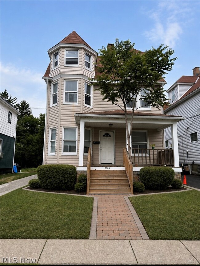Building Photo - 7523 Osage Ave