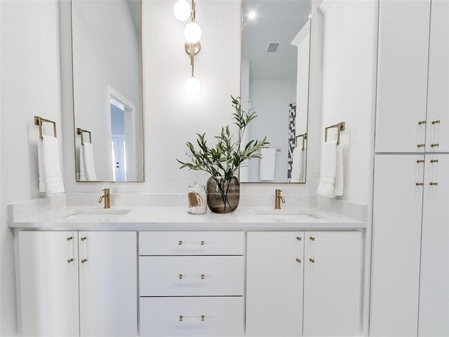 Building Photo - 2101 NW 60th St