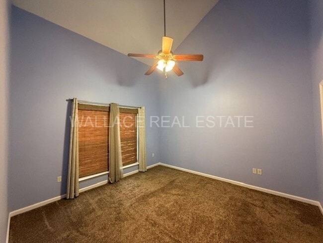 Building Photo - CUTTERS RUN...3 BEDROOM TOWNHOUSE WITH PRI...