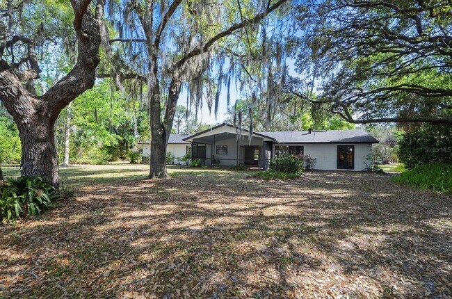 Building Photo - 3636 Lake Buynak Rd