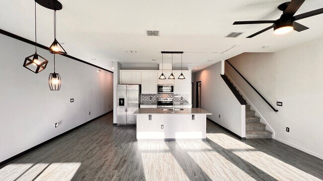 Building Photo - Beautiful, Resort-Style Living with this 3...