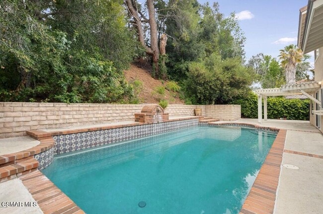 Building Photo - 681 Triunfo Canyon Rd