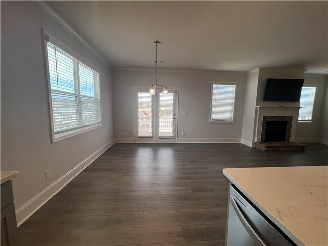 Building Photo - 7214 Whitewater Dr