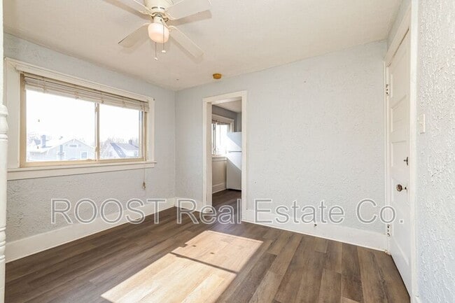 Building Photo - 4009 E 3rd St