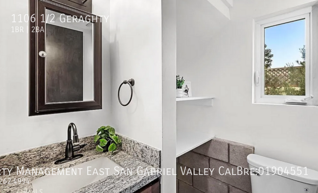 Building Photo - 1106 1/2 Geraghty-