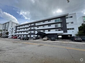 Building Photo - 1880 S Treasure Dr