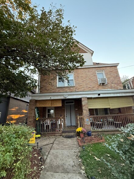 Building Photo - 1644 Westmont Ave