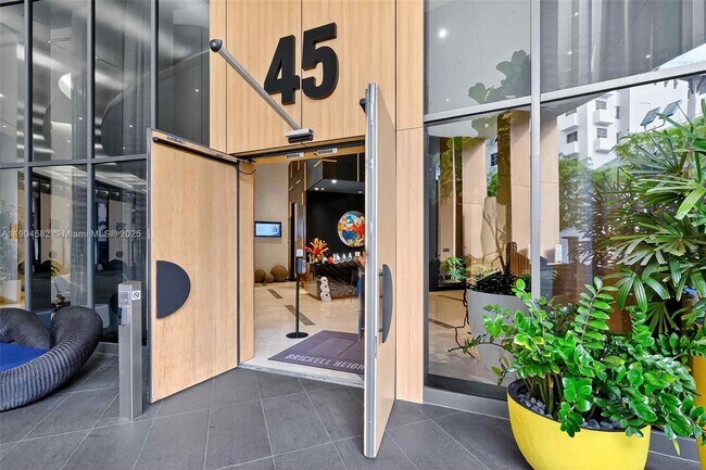 Building Photo - 45 SW 9th St