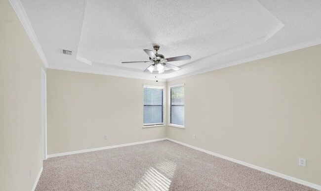 Building Photo - 466 Moby Dick Dr S