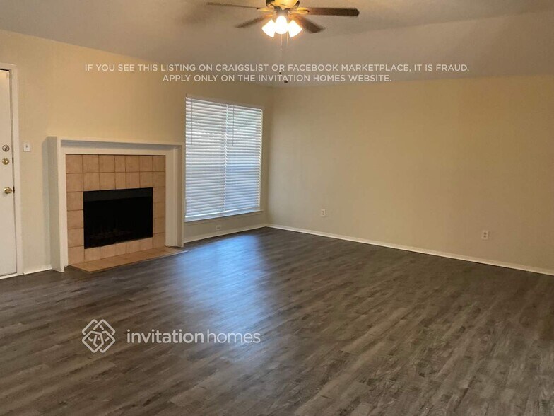 Building Photo - 16751 Summer Dawn Ln