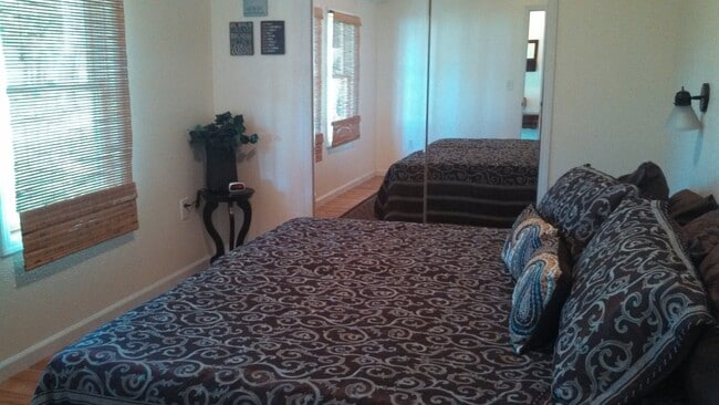 Building Photo - Private Access to the Big Piney River