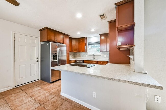 Building Photo - 16031 Birch Vale Dr