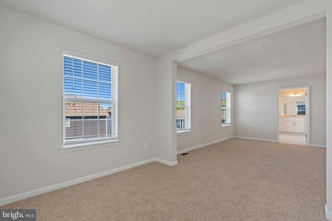 Building Photo - 5713 Haller Pl