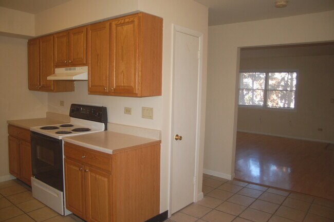 Building Photo - 321 S Jefferson St