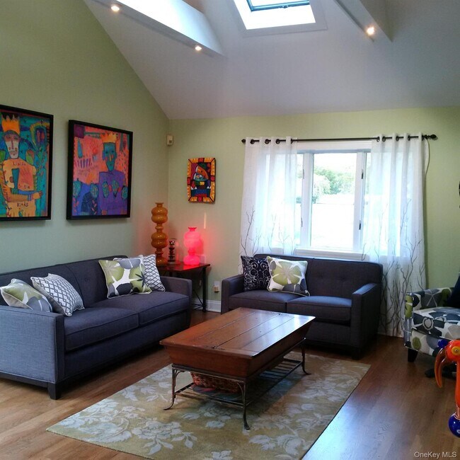 Building Photo - 9 Old Mill Ln