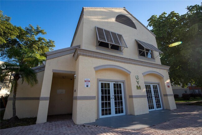 Building Photo - 8373 Lake Dr