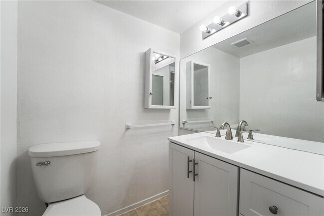 Building Photo - 4302 Lynnann