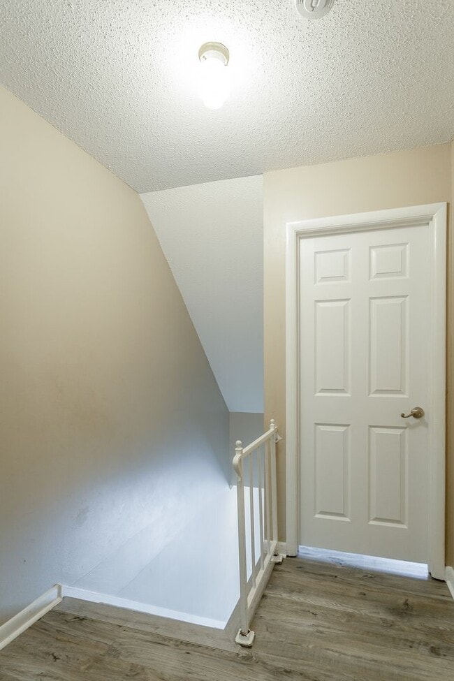 Building Photo - 741 S Germantown Cir