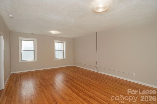 Building Photo - 212 S Broad St