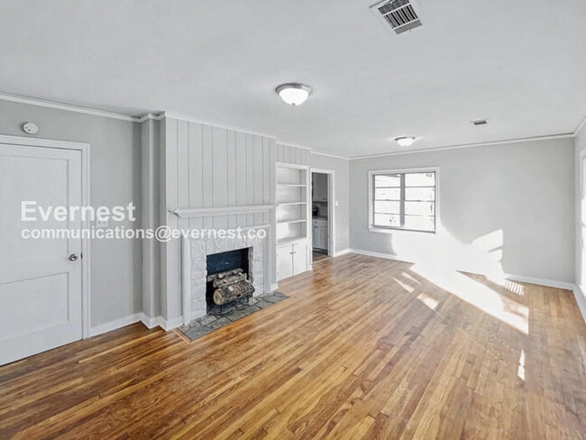 Building Photo - 4551 Manila Dr