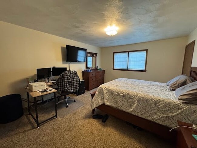 Building Photo - Spacious Townhome in Exeter, PA!