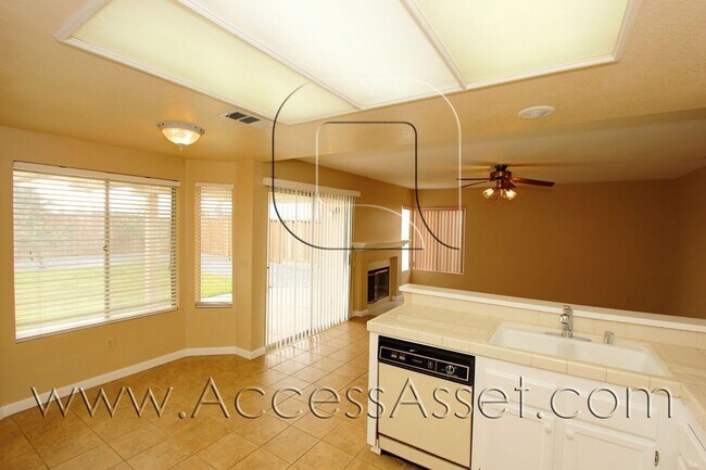 Building Photo - Beautiful 4 Bed/3 Bath Home In Murrieta!