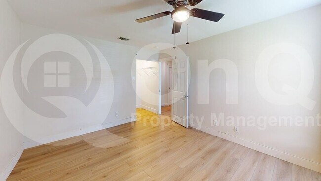 Building Photo - 2929 Holy Cross Ln