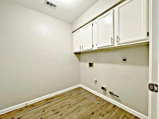 Building Photo - 8501 Priest River Dr