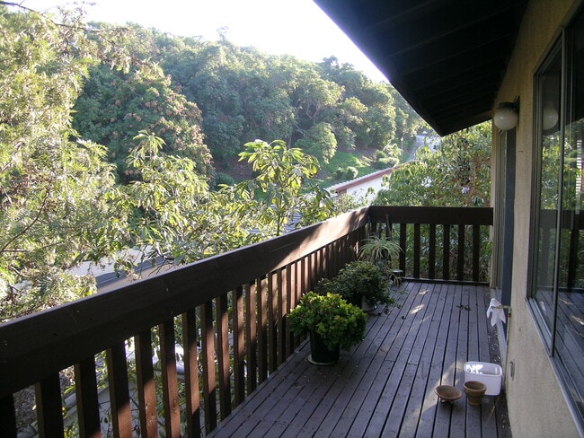 Building Photo - 15422 Circle Ridge Ln