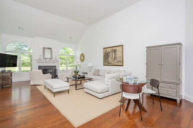 Primary Photo - 125 St.Andrew Cir