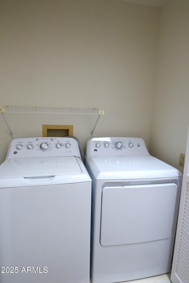 Building Photo - 10017 E Mountain View Rd