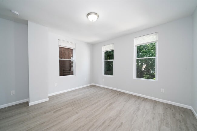 Building Photo - 408 Monastery Pl