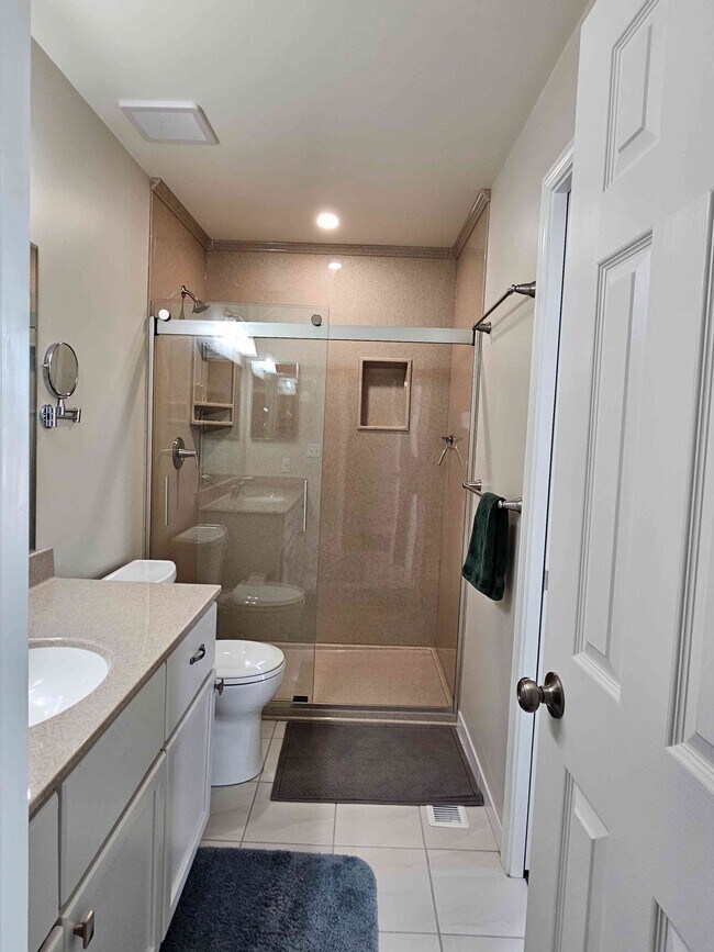 Bathroom 1 - 4444 Valencia Cir