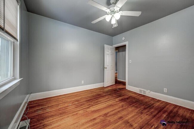 Building Photo - 817 Union Ave