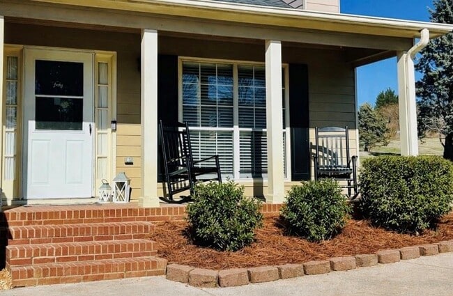 Building Photo - 5472 Riverchase Dr
